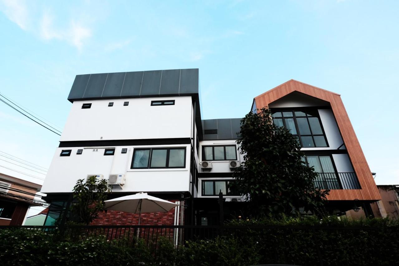 Wayha Hostel Don Mueang Airport Bangkok Dış mekan fotoğraf