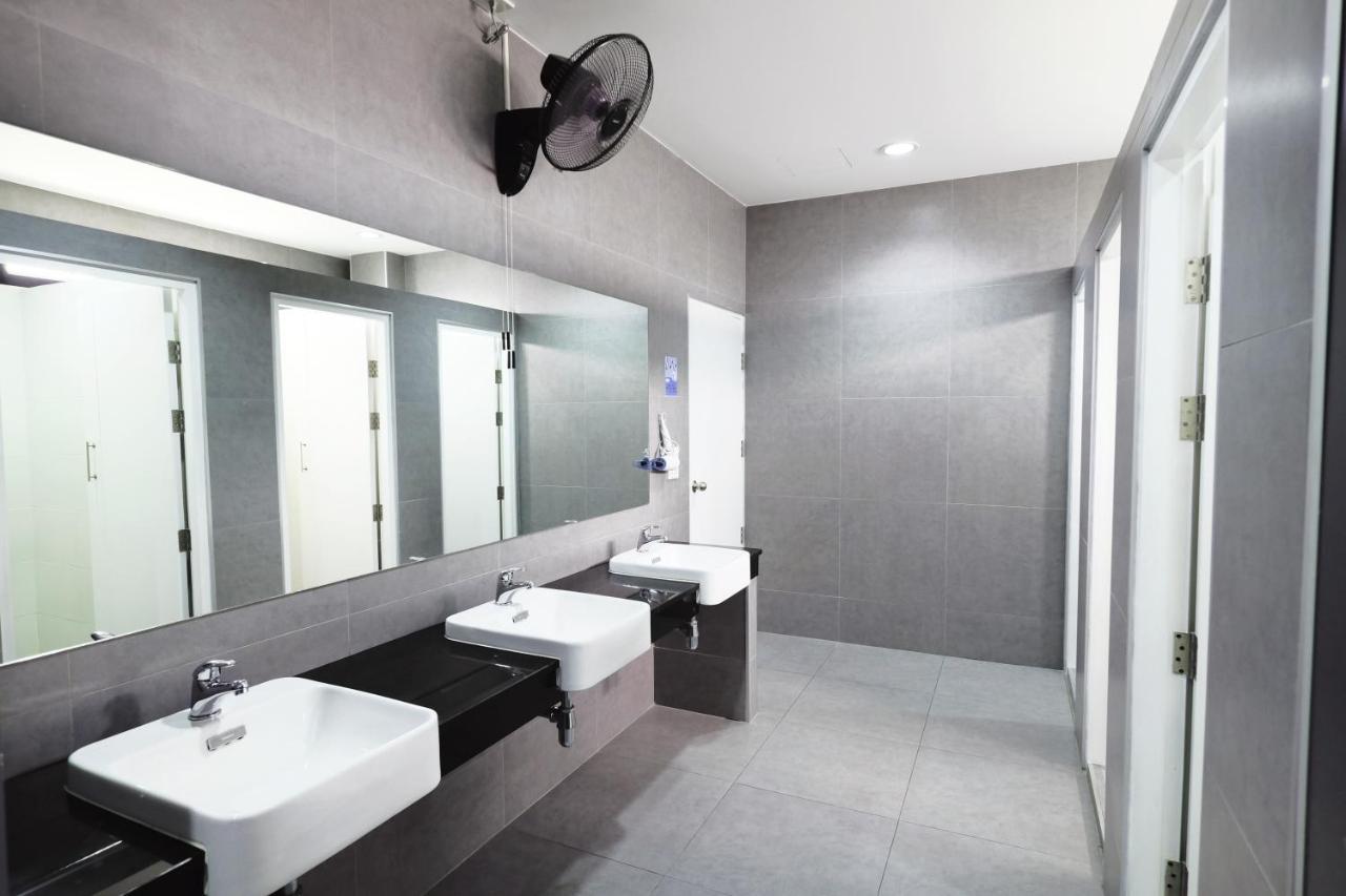 Wayha Hostel Don Mueang Airport Bangkok Dış mekan fotoğraf