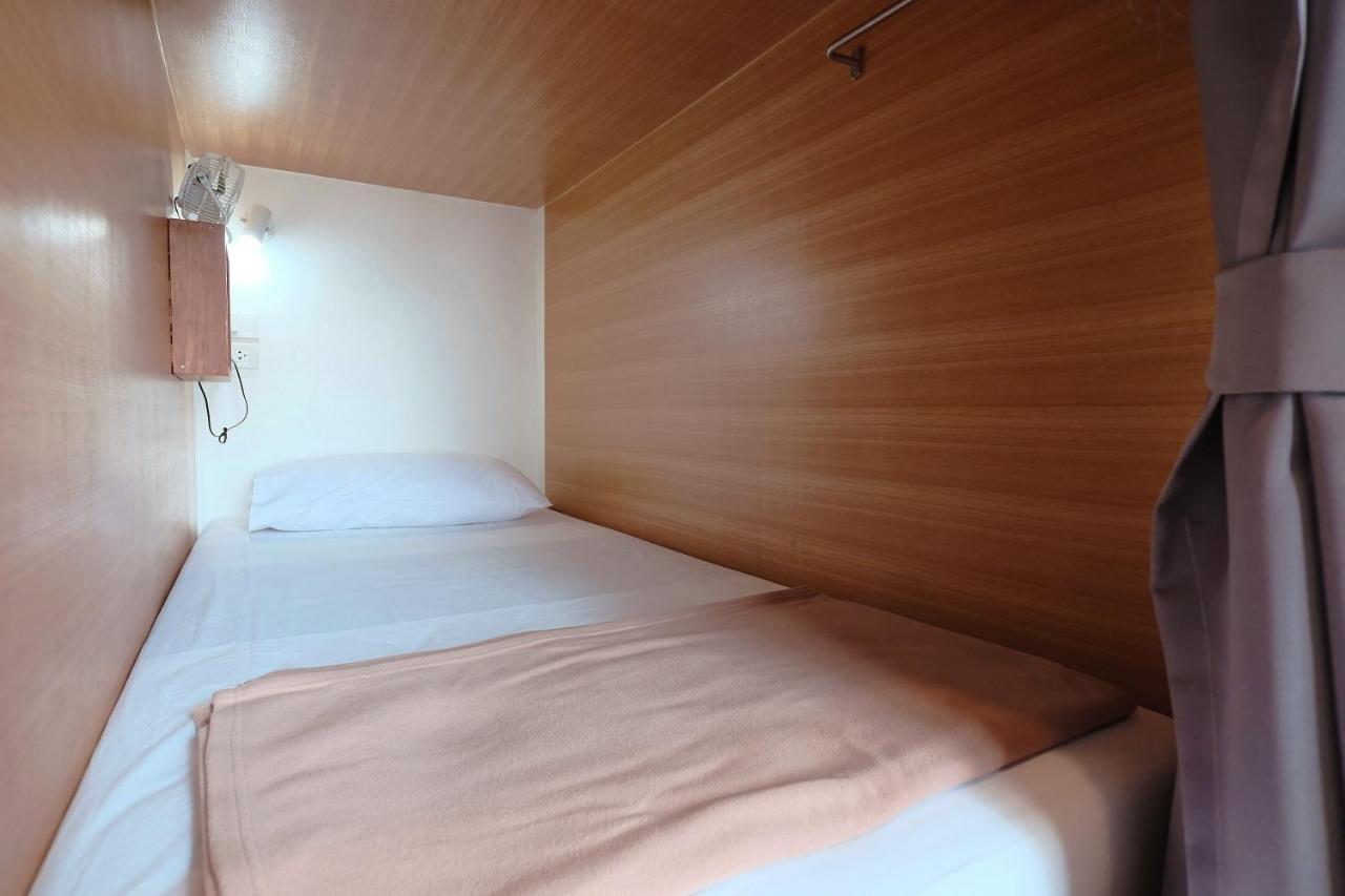 Wayha Hostel Don Mueang Airport Bangkok Dış mekan fotoğraf
