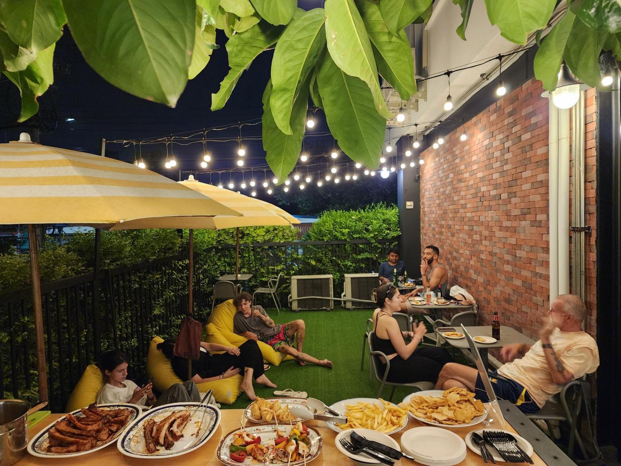 Wayha Hostel Don Mueang Airport Bangkok Dış mekan fotoğraf